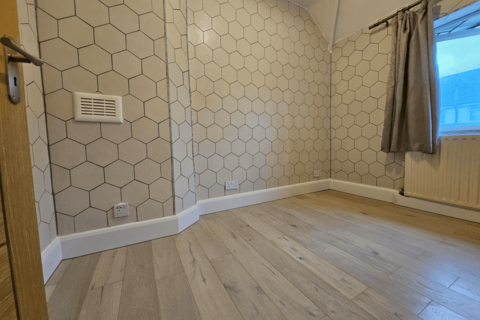 2 bedroom terraced house to rent, Coteford Street, London, SW17