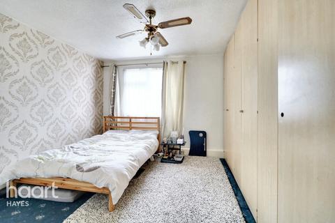36 Melrose Close, Hayes, UB4 0AZ