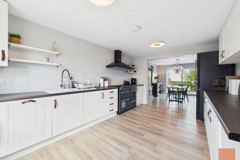 8 Park Kres, St Agnes, TR5 0AL
