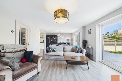 8 Park Kres, St Agnes, TR5 0AL