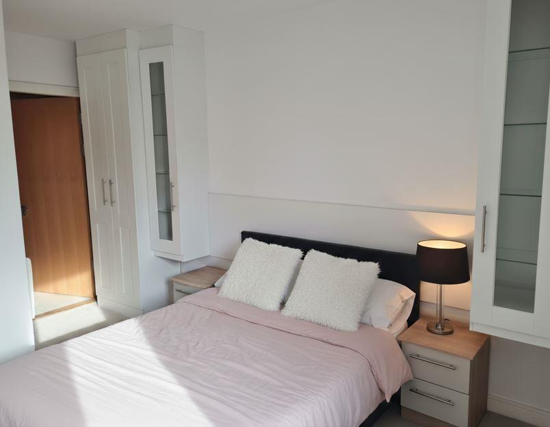 Bed2.2.JPG