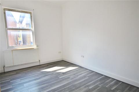 3 bedroom apartment to rent, High Street, Surrey KT15