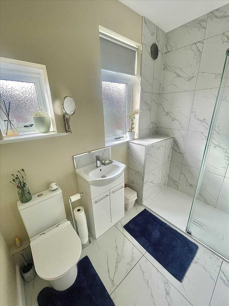 Shower room/w.c.
