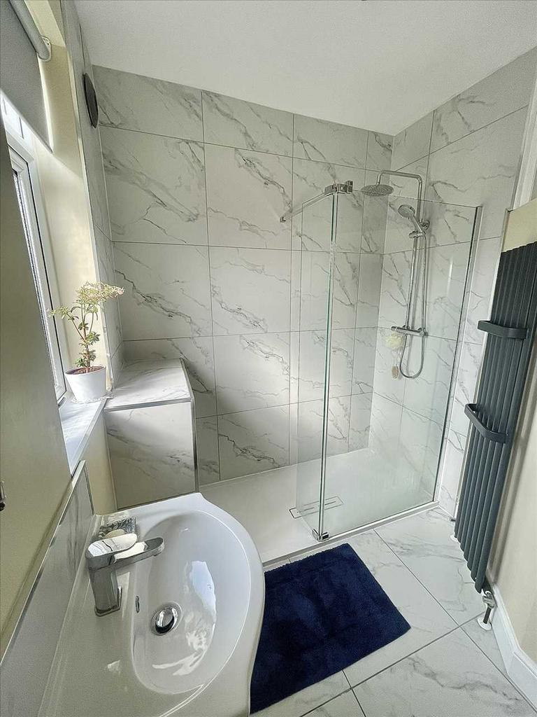 Shower room/w.c.