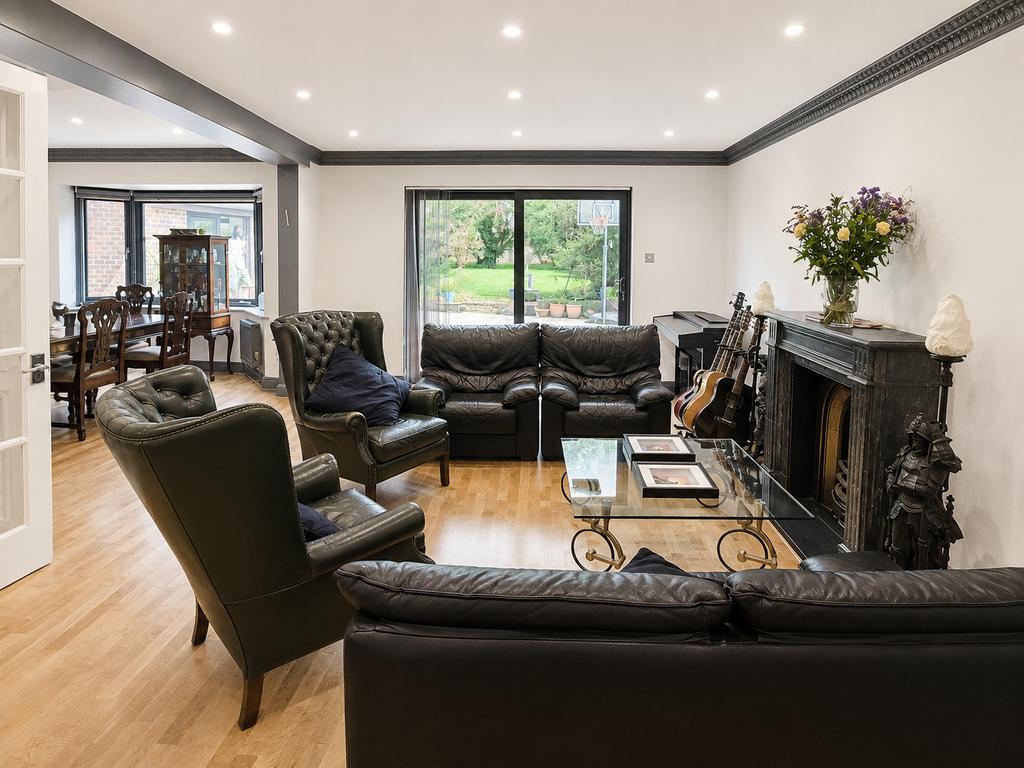 House in London - View 3