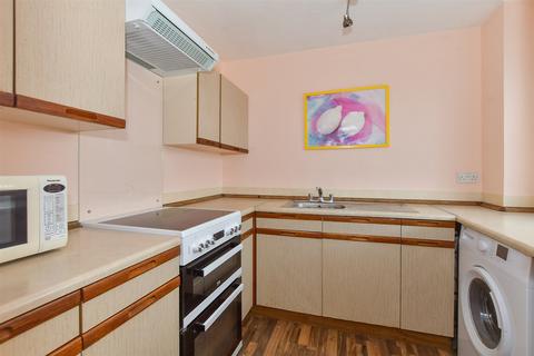 2 bedroom flat for sale, Berry Close, Hornchurch, Essex