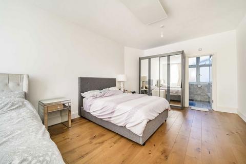 7 bedroom semi-detached house for sale, Farm Avenue, London NW2