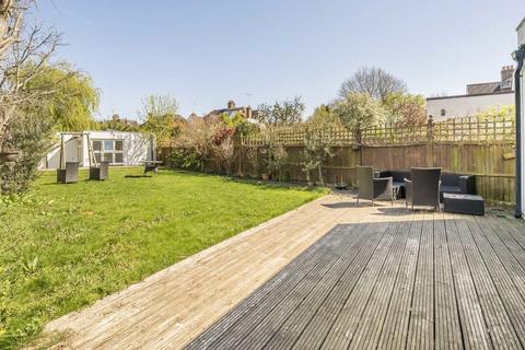 1 Farm Avenue, London, NW2 2EG