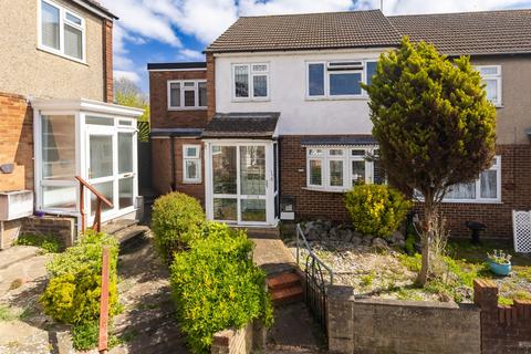 10 Allison Close, Waltham Abbey, EN9 3NY