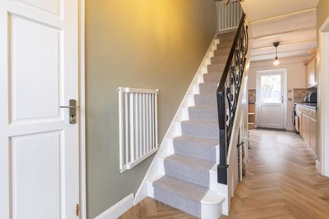 10 Allison Close, Waltham Abbey, EN9 3NY
