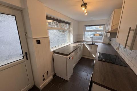 2 bedroom semi-detached house to rent, Bath Road, Morriston, SA1 7AT