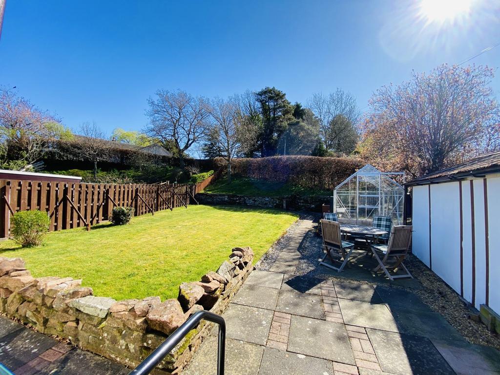 Avonford, Roucan Road, Collin, DG1 4 JF - Braidwood