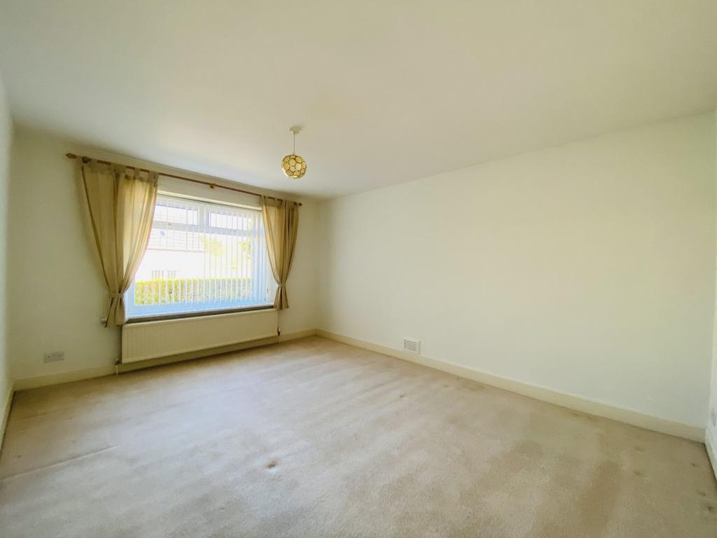 Avonford, Roucan Road, Collin, DG1 4 JF - Braidwood