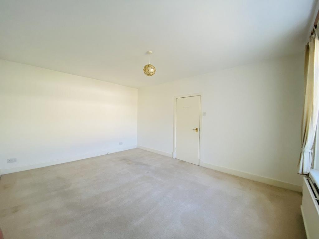 Avonford, Roucan Road, Collin, DG1 4 JF - Braidwood