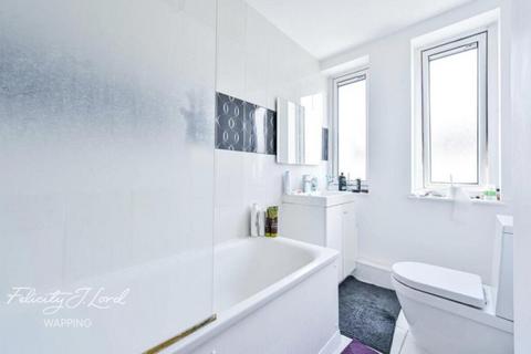 2 bedroom apartment to rent, Commercial Road, London