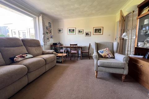 2 bedroom detached bungalow for sale, Stenbury View, Wroxall