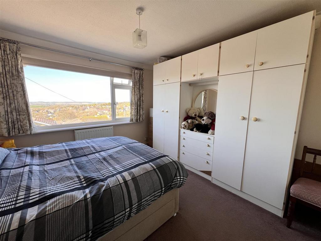 Bedroom 1: