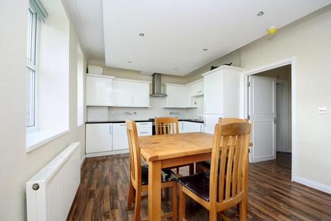 3 bedroom flat for sale, Churchfield Road, W3