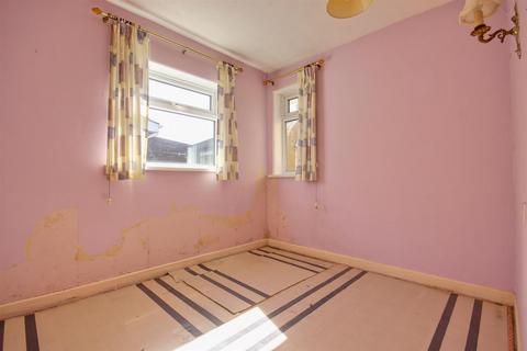 3 bedroom semi-detached bungalow for sale, Chestnut Avenue, Beverley