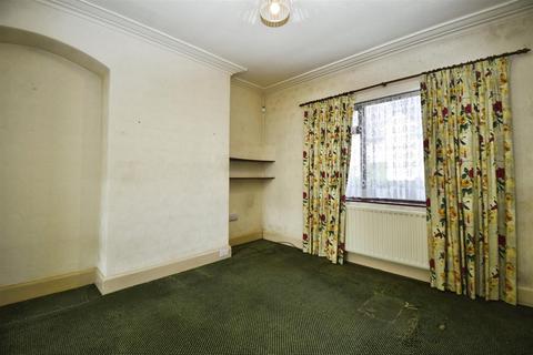 3 bedroom semi-detached house for sale, Lilac Avenue, Garden Village, Hull