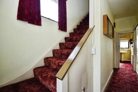 3 bedroom semi-detached house for sale, Lilac Avenue, Garden Village, Hull
