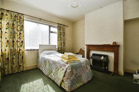 3 bedroom semi-detached house for sale, Lilac Avenue, Garden Village, Hull