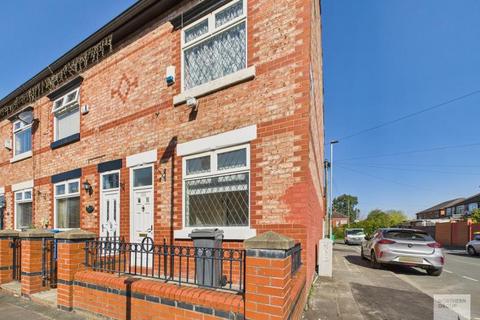 2 bedroom end of terrace house to rent, Barrington Street :: Clayton