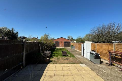 4 bedroom semi-detached house to rent, Bishop Ken Road, Harrow HA3
