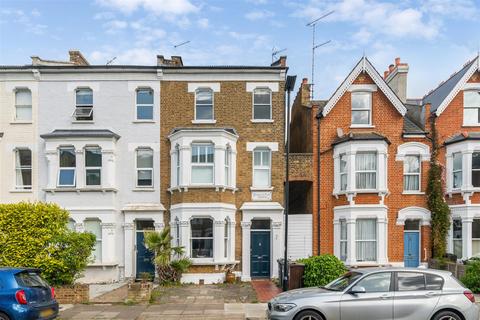 3 bedroom flat to rent, Arlington Gardens, Chiswick, London