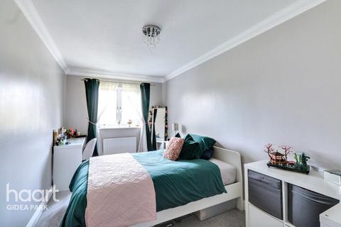2 bedroom apartment for sale, Wildings Apartments Witham Road, Gidea Park RM2