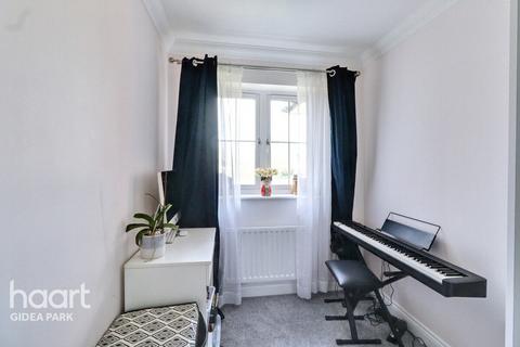 2 bedroom apartment for sale, Wildings Apartments Witham Road, Gidea Park RM2