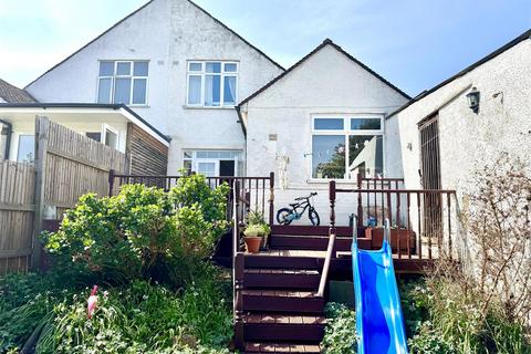 44 Castleton Avenue, Bexleyheath, DA7 6QU