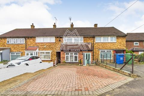 Cullen Square, South Ockendon, Essex, RM15
