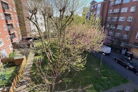 2 bedroom flat for sale, Ravenet Street, London SW11