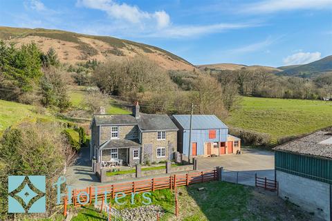 3 bedroom country house for sale, Llandinam SY17