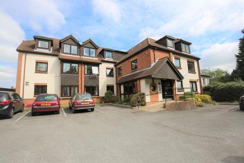 1 bedroom flat for sale, Bitterne Road East, Hampshire SO18