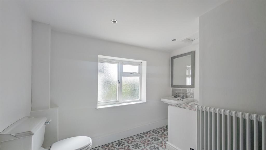 The White Orchard Bathroom 2.png