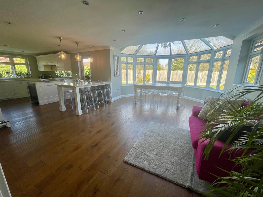 Open Plan Kitchen / Dining / Living Room