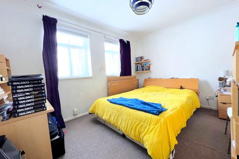 3 bedroom terraced house for sale, Pretoria Road, Hampshire PO4
