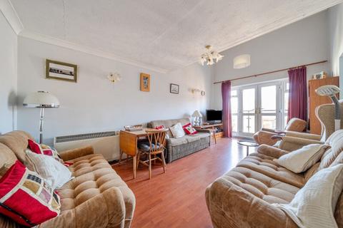 2 bedroom flat for sale, Florence Road, Hampshire PO5