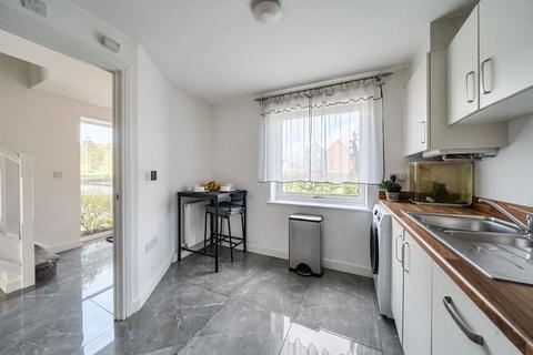 3 Prowse End, Bordon, GU35 9FG