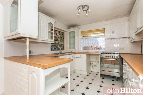 4 bedroom end of terrace house for sale, Dartmouth Close, Brighton