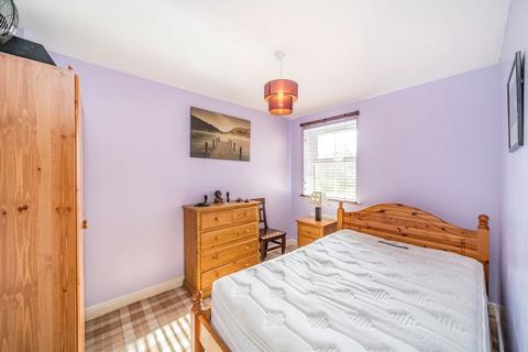 8 Elderfield Place, London, SW17 6EA