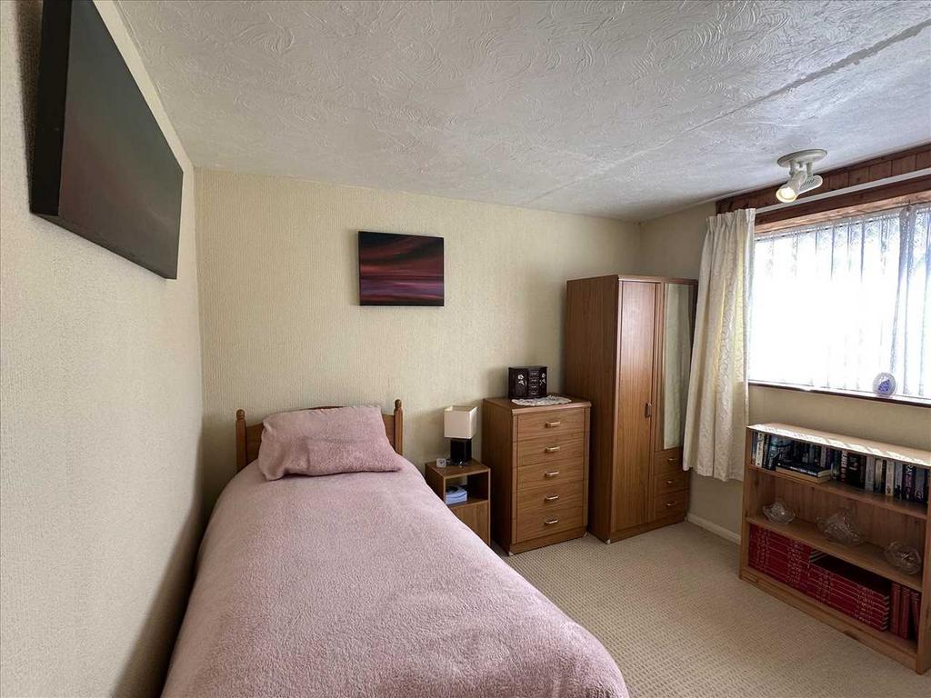 Bedroom 1: