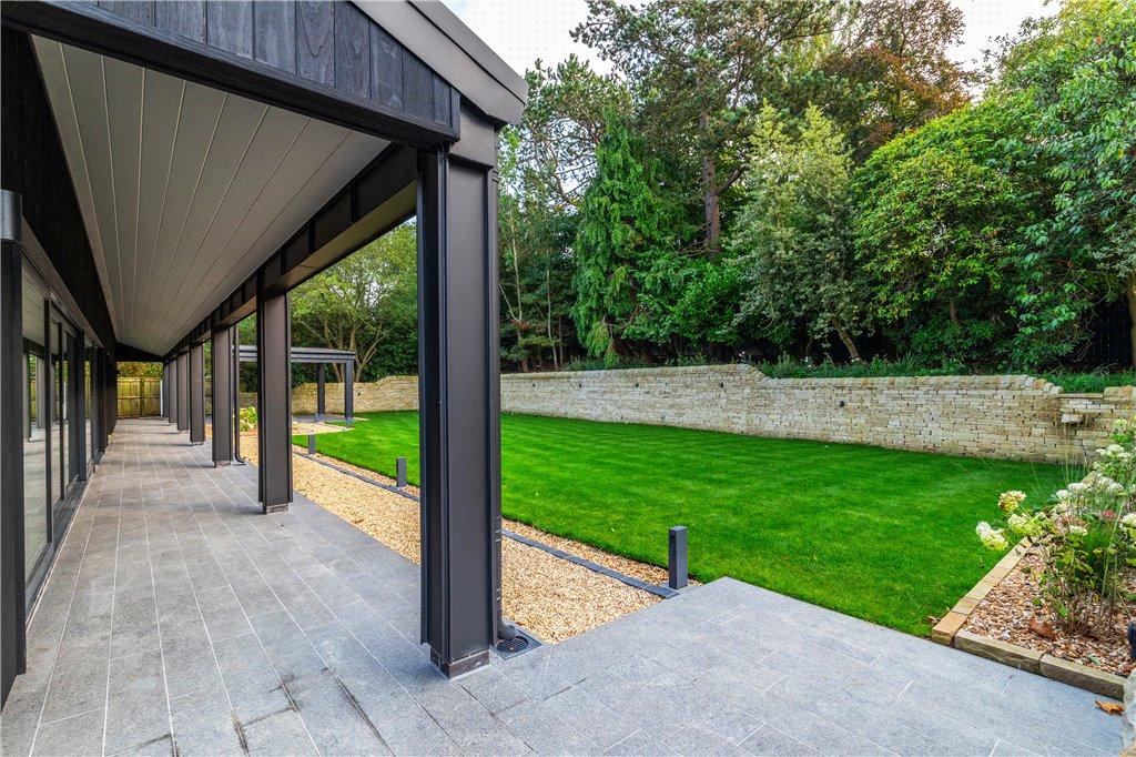Wonderful Colonnade