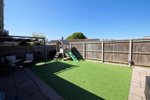 7 Castle View Road, Portchester, Fareham, PO16 9LA