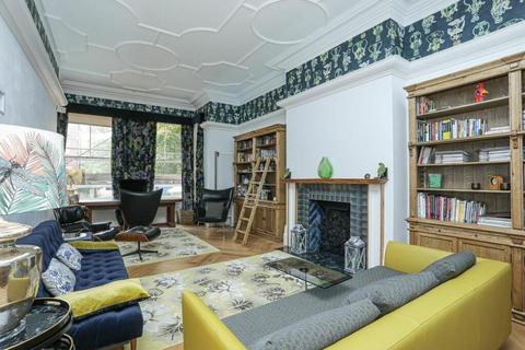 2 bedroom flat for sale, Earls Avenue, Folkestone, Kent, CT20