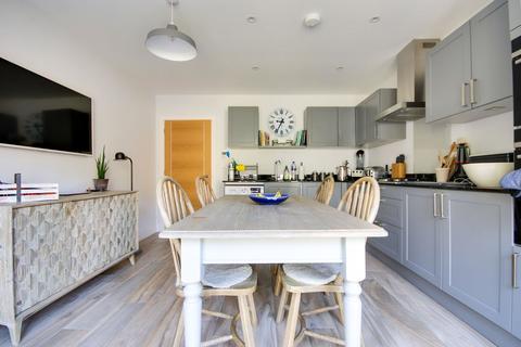 3 bedroom detached house for sale, Nursery Grove, Pennington, Lymington, SO41