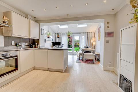 7 Ramshaw Drive, Chelmsford, CM2 6US