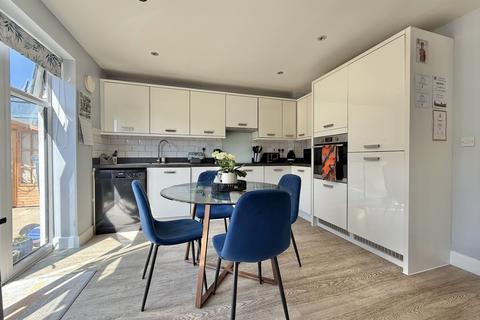 48 Old Quarry Drive, Exminster, Exeter, EX6 8FE